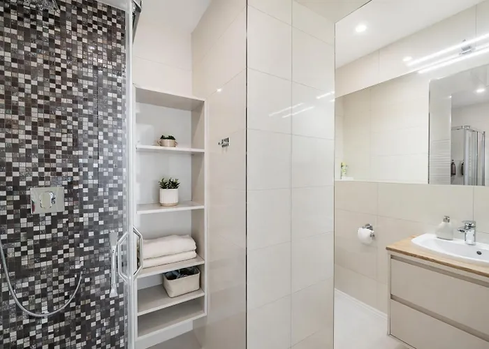 Luxurious At New Town By Wishlist Apartment